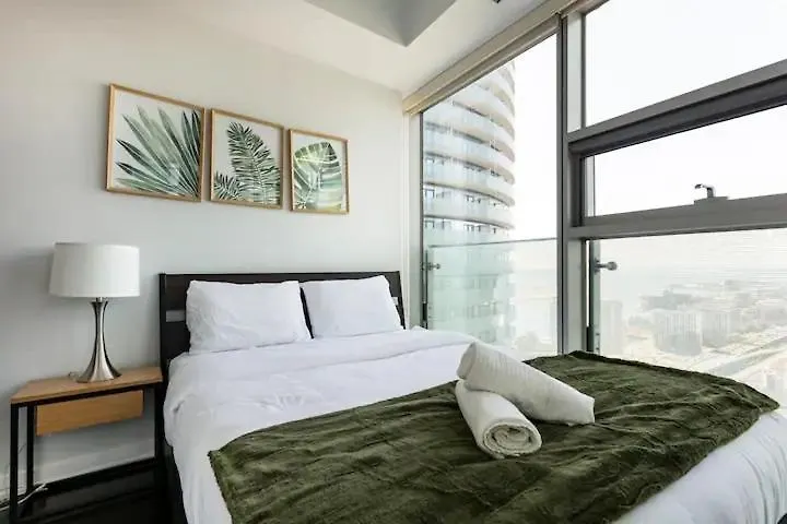 Luxury Lake View & City View - One Free Parking Toronto Canada