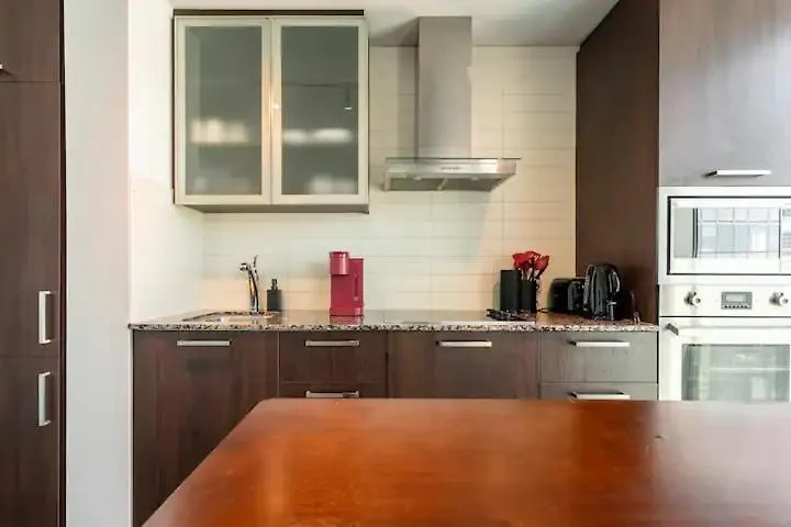 Luxury Lake View & City View - One Free Parking Toronto 0*,