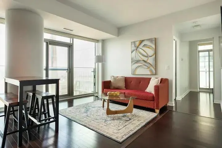 Luxury Lake View & City View - One Free Parking Toronto 0*,  Canada